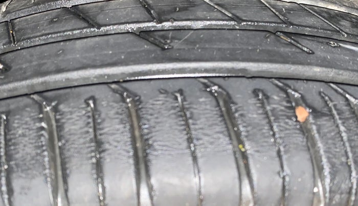 2022 Tata PUNCH ACCOMPLISHED AMT, Petrol, Automatic, 13,104 km, Right Front Tyre Tread