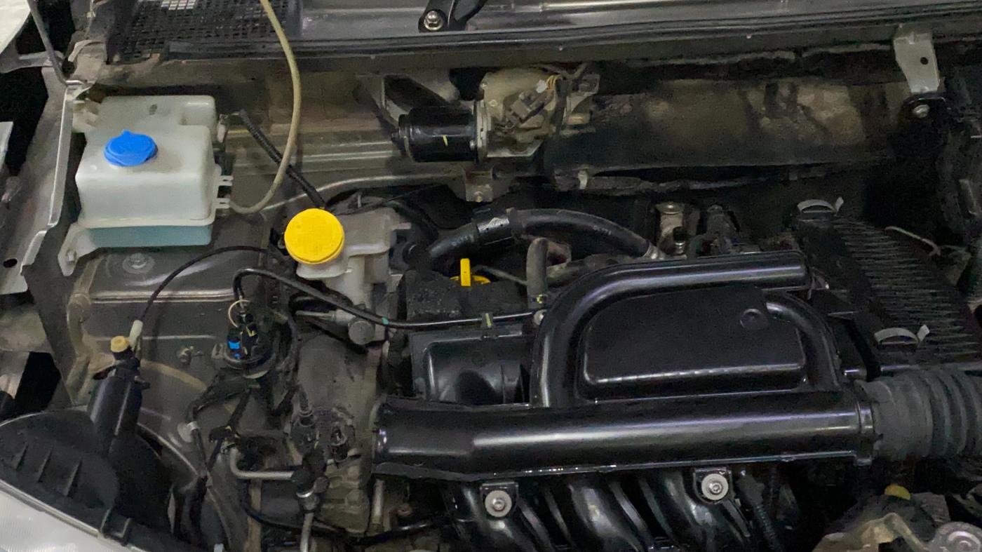 2019 Renault Kwid RXT 1.0 AMT (O), Petrol, Automatic, 50,648 km, Engine View - Right