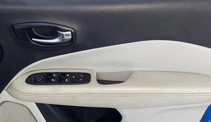 2018 Jeep Compass LIMITED 2.0 DIESEL 4X4, Diesel, Manual, 62,048 km, Driver Side Door Panels Control