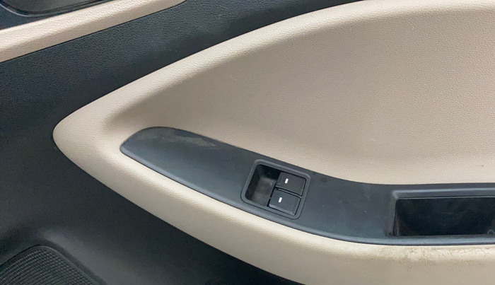 2017 Hyundai Elite i20 ERA 1.2, Petrol, Manual, 67,037 km, Driver Side Door Panels Control