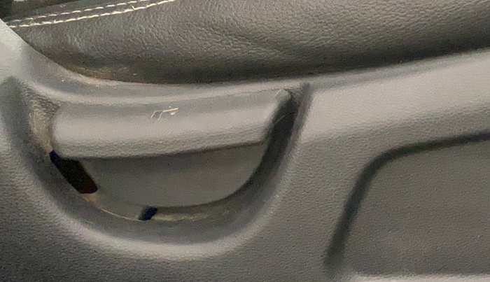 2017 Hyundai Elite i20 ERA 1.2, Petrol, Manual, 67,037 km, Driver Side Adjustment Panel