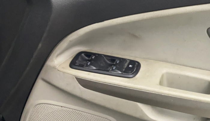 2013 Ford Ecosport TITANIUM 1.5L DIESEL, Diesel, Manual, 92,476 km, Driver Side Door Panels Control