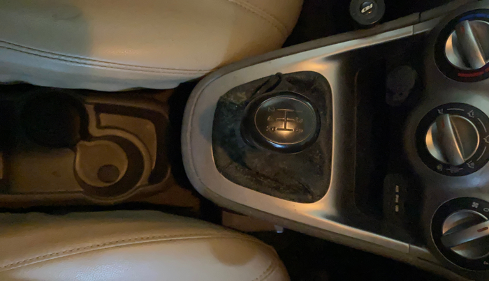 2014 Hyundai i10 SPORTZ 1.1, Petrol, Manual, 55,951 km, Gear Lever