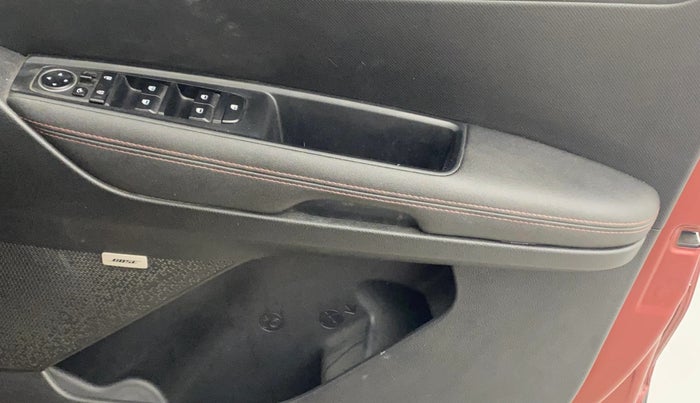 2022 KIA SONET GTX PLUS 1.5 AT, Diesel, Automatic, 40,605 km, Driver Side Door Panels Control