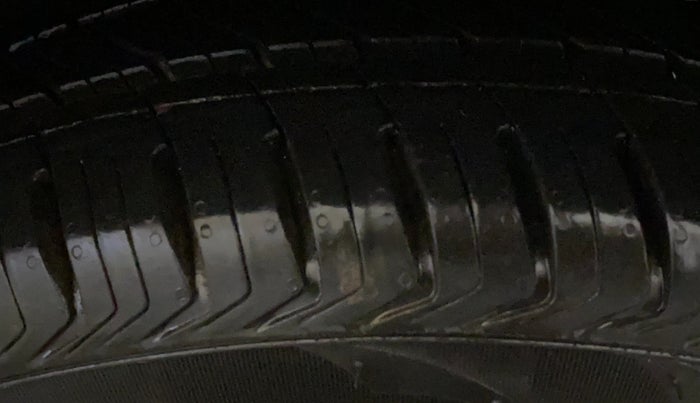 2016 Hyundai Elite i20 ASTA 1.2, Petrol, Manual, 51,280 km, Left Front Tyre Tread