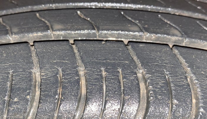 2022 Maruti S PRESSO VXI (O) CNG, CNG, Manual, 21,554 km, Right Front Tyre Tread