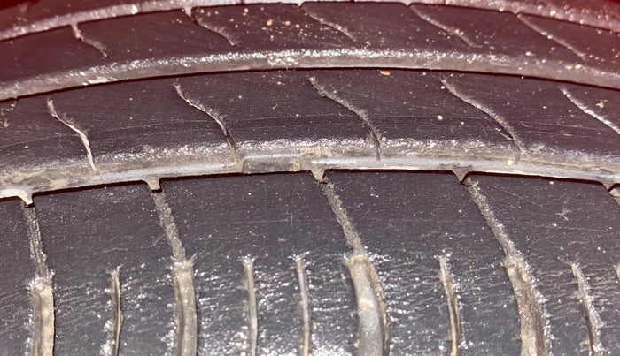 2022 Maruti S PRESSO VXI (O) CNG, CNG, Manual, 21,554 km, Left Front Tyre Tread