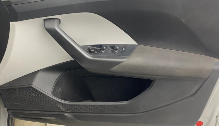 2022 Skoda KUSHAQ AMBITION 1.0L TSI MT, Petrol, Manual, 72,759 km, Driver Side Door Panels Control