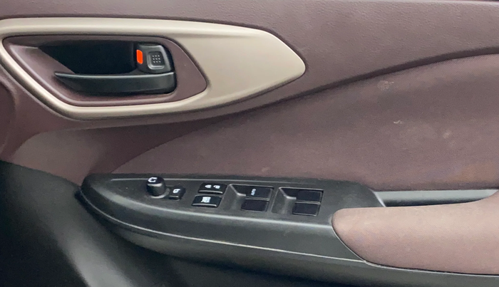 2024 Maruti FRONX DELTA PLUS 1.0 TURBO MT, Petrol, Manual, 19,999 km, Driver Side Door Panels Control