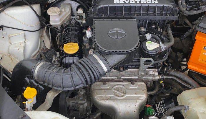 2017 Tata Tiago XT PETROL, Petrol, Manual, 1,05,773 km, Engine View - Right