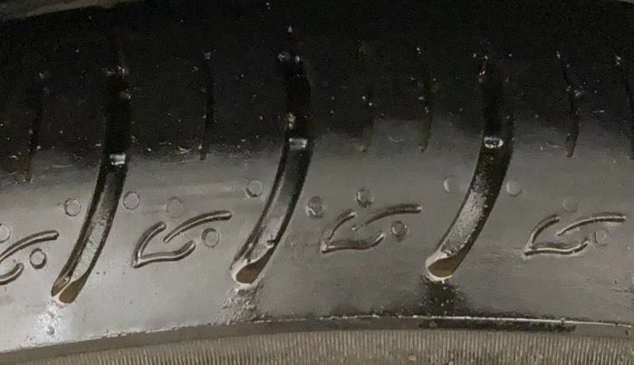 2013 Ford Ecosport TITANIUM 1.0L ECOBOOST (OPT), Petrol, Manual, 68,652 km, Right Front Tyre Tread