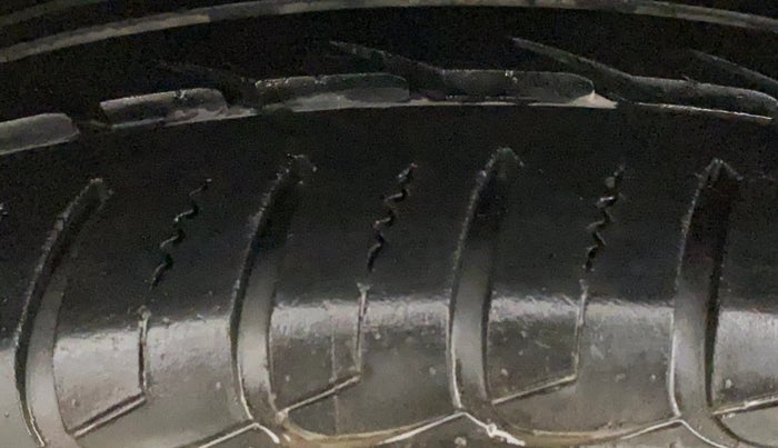 2013 Ford Ecosport TITANIUM 1.0L ECOBOOST (OPT), Petrol, Manual, 68,652 km, Right Rear Tyre Tread