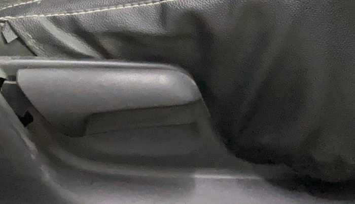 2015 Maruti Swift VXI, Petrol, Manual, 49,667 km, Driver Side Adjustment Panel