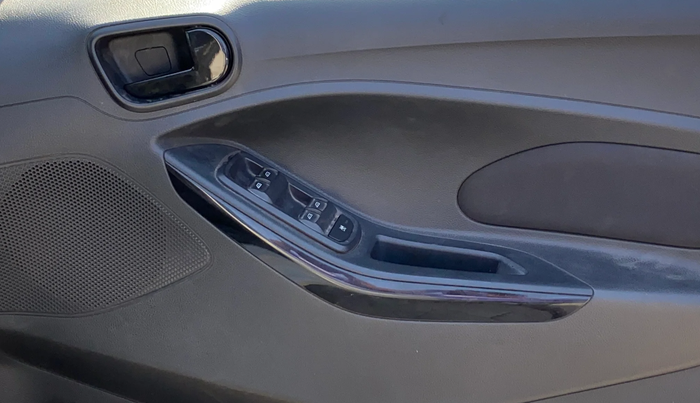 2020 Ford New Figo TITANIUM 1.2 PETROL MT, Petrol, Manual, 47,006 km, Driver Side Door Panels Control