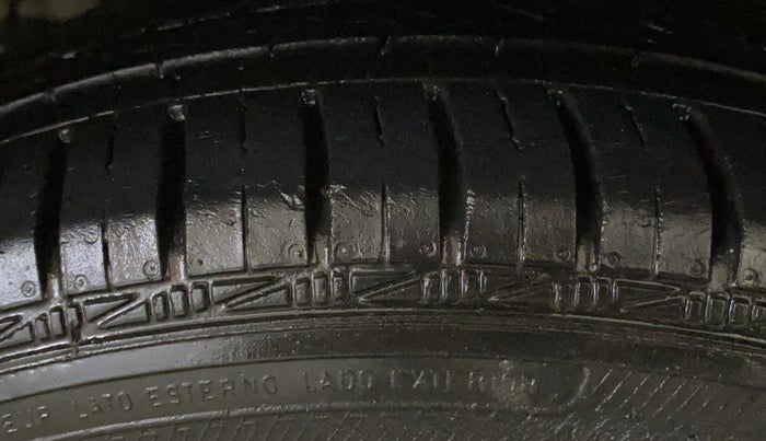 2015 Hyundai Xcent S 1.2, Petrol, Manual, 18,297 km, Right Rear Tyre Tread