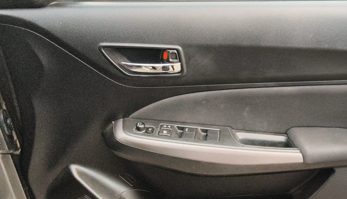 2023 Maruti Swift ZXI, Petrol, Manual, 41,125 km, Driver Side Door Panels Control
