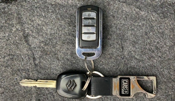 2016 Maruti OMNI E STD, Petrol, Manual, 32,223 km, Key Close Up