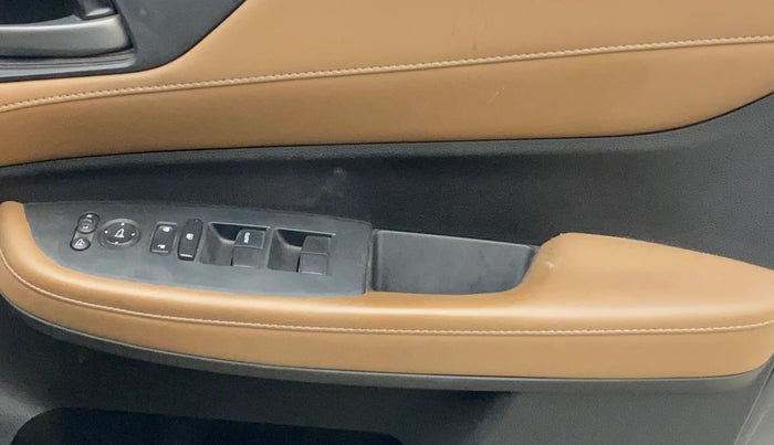 2023 Honda ELEVATE ZX MT, Petrol, Manual, 54,155 km, Driver Side Door Panels Control