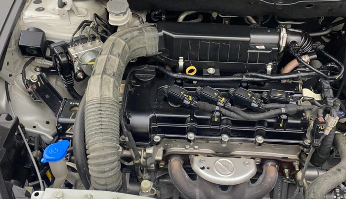 2022 Maruti Ciaz ALPHA 1.5 SHVS PETROL, Petrol, Manual, 34,894 km, Engine View - Right