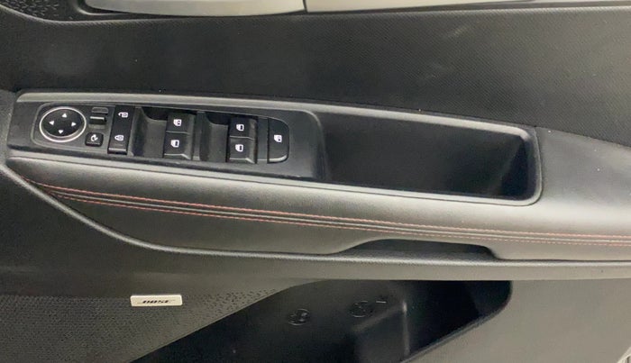 2020 KIA SONET GTX PLUS 1.0 IMT, Petrol, Manual, 66,365 km, Driver Side Door Panels Control