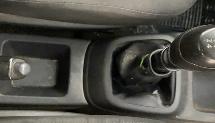 2016 Renault Kwid RXT 0.8, Petrol, Manual, 1,23,083 km, Gear Lever