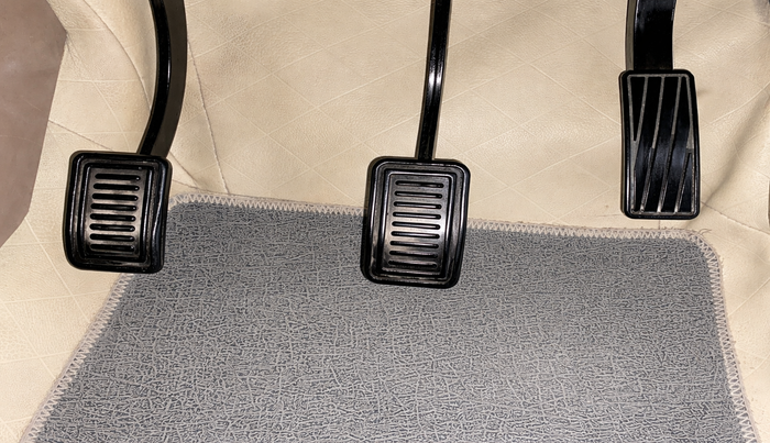 2017 Mahindra Bolero POWER PLUS SLX, Diesel, Manual, 65,577 km, Pedals