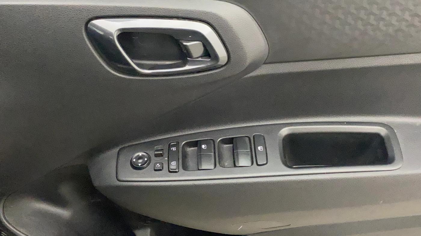 2024 Hyundai EXTER SX (O) Connect 1.2 AMT Knight Edition, Petrol, Automatic, 4,295 km, Driver Side Door Panels Control