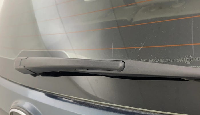 2019 Mahindra XUV300 W8 (O) 1.5 DIESEL, Diesel, Manual, 81,202 km, Rear Wiper