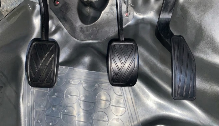 2023 MG ASTOR SAVVY 1.5 CVT S RED, Petrol, Automatic, 18,463 km, Pedals