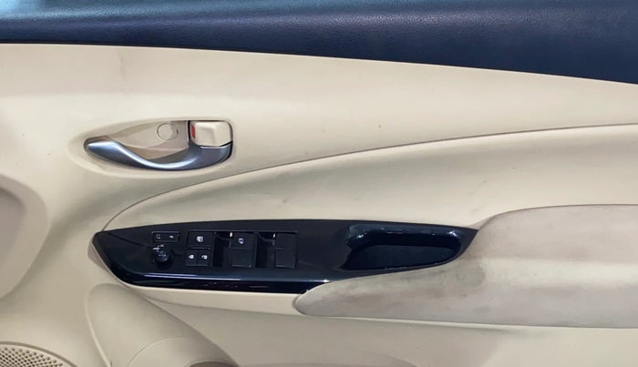 2020 Toyota YARIS G CVT, Petrol, Automatic, 40,953 km, Driver Side Door Panels Control