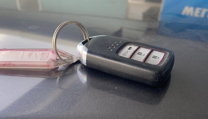 2019 Honda Amaze 1.2L I-VTEC V CVT, Petrol, Automatic, 36,184 km, Key Close Up