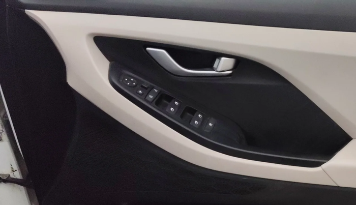 2023 Hyundai Creta SX 1.5 PETROL, Petrol, Manual, 40,077 km, Driver Side Door Panels Control