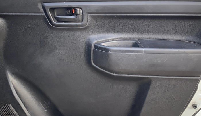 2020 Maruti S PRESSO VXI+, Petrol, Manual, 45,957 km, Driver Side Door Panels Control