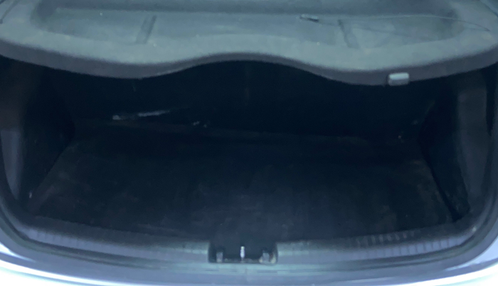 2017 Hyundai Grand i10 SPORTZ U2 1.2 CRDI, Diesel, Manual, 81,465 km, Boot Inside