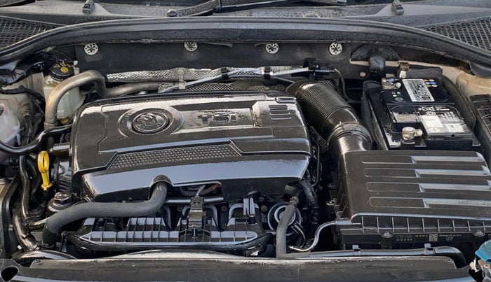 2017 Skoda Octavia STYLE PLUS AT 1.8 TSI, Petrol, Automatic, 49,876 km, Engine View