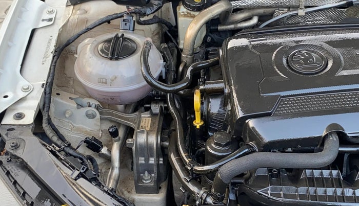 2017 Skoda Octavia STYLE PLUS AT 1.8 TSI, Petrol, Automatic, 49,876 km, Engine View - Right