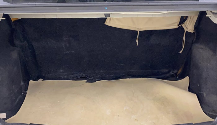 2014 Maruti Swift Dzire VXI, Petrol, Manual, 67,744 km, Boot Inside