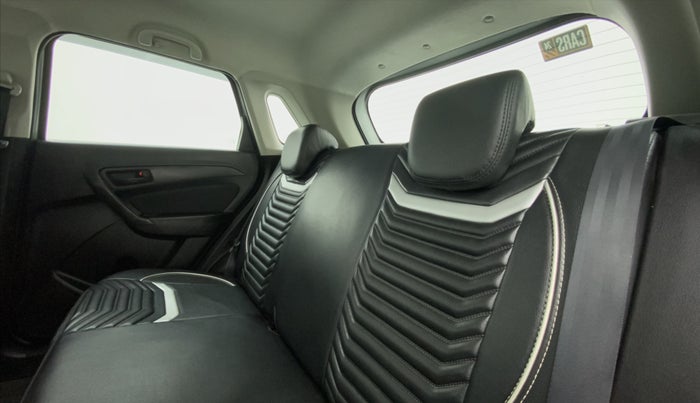 2020 Maruti Vitara Brezza VXI, Petrol, Manual, 90,502 km, Right Side Rear Door Cabin