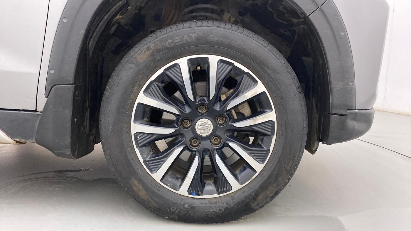 2020 Maruti Vitara Brezza VXI, Petrol, Manual, 90,502 km, Right Front Wheel