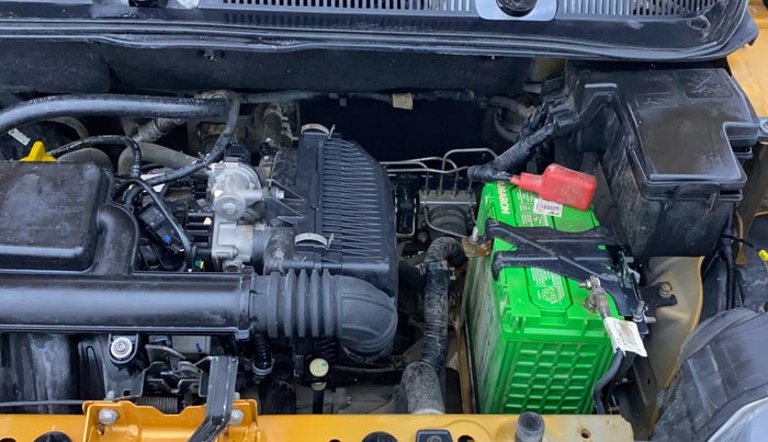 2019 Renault TRIBER RXZ DUAL TONE, Petrol, Manual, 39,240 km, Engine View - Left