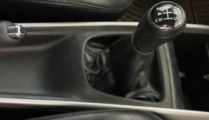 2017 Maruti Baleno ALPHA DIESEL 1.3, Diesel, Manual, 68,390 km, Gear Lever