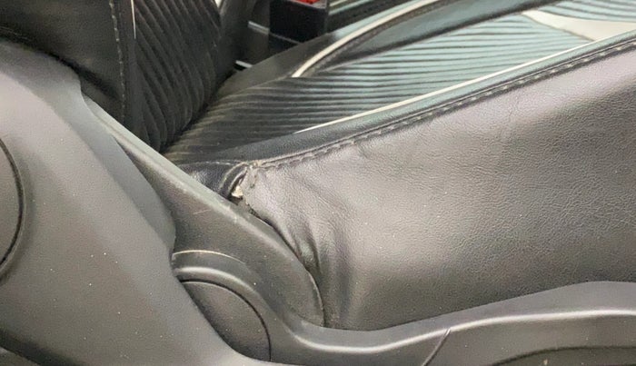 2017 Maruti Baleno ALPHA DIESEL 1.3, Diesel, Manual, 68,390 km, Driver Side Adjustment Panel