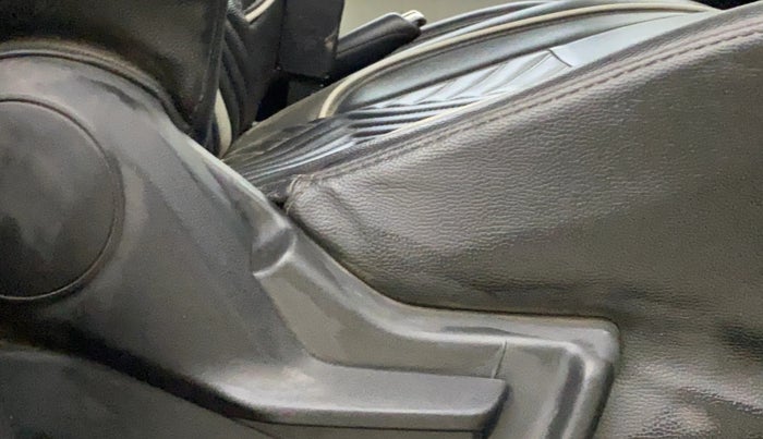 2019 Maruti IGNIS DELTA 1.2, Petrol, Manual, 47,075 km, Driver Side Adjustment Panel