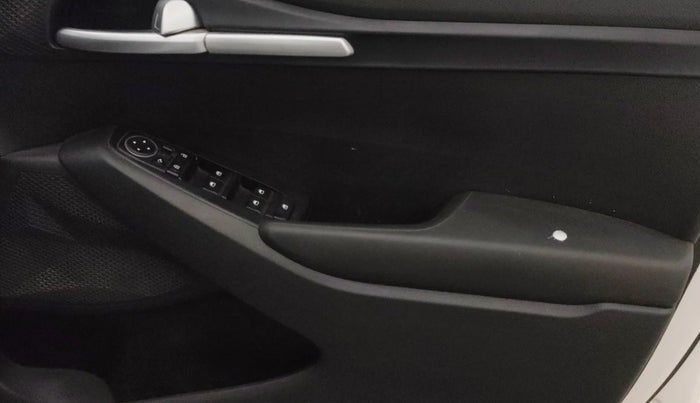 2021 KIA SELTOS HTK PLUS AT 1.5 DIESEL, Diesel, Automatic, 51,328 km, Driver Side Door Panels Control