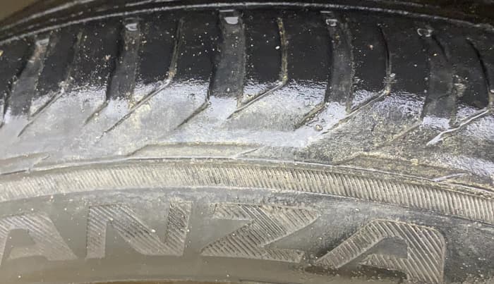2021 Jeep Compass MODEL S (O) 1.4 PETROL DCT, Petrol, Automatic, 63,724 km, Right Front Tyre Tread
