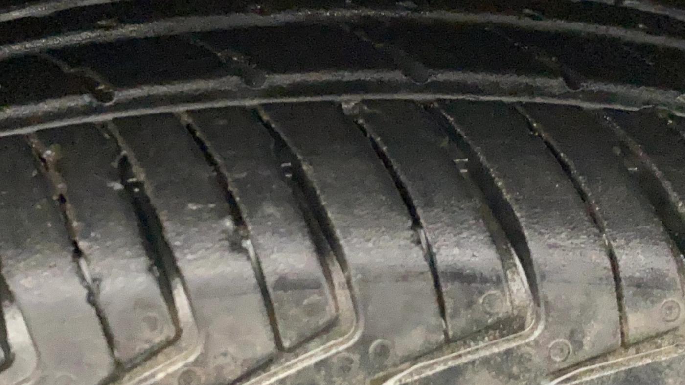 2020 Maruti New Wagon-R LXI CNG (O) 1.0, CNG, Manual, 77,258 km, Left Front Tyre Tread