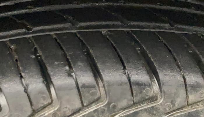 2020 Maruti New Wagon-R LXI CNG (O) 1.0, CNG, Manual, 77,258 km, Left Front Tyre Tread