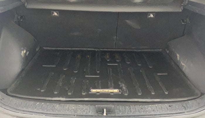 2022 KIA SELTOS HTX PETROL 1.5, Petrol, Manual, 41,832 km, Boot Inside