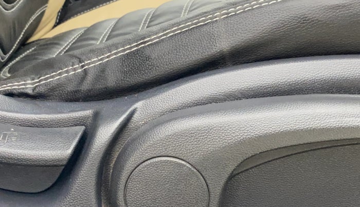 2016 Hyundai Elite i20 ASTA 1.2 (O), Petrol, Manual, 60,081 km, Driver Side Adjustment Panel