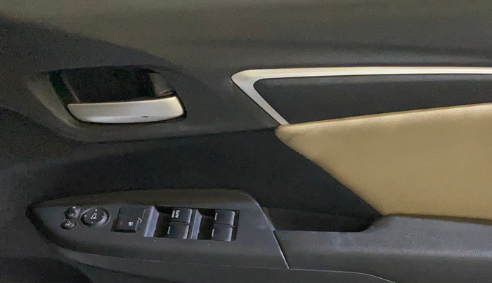 2017 Honda Jazz 1.2L I-VTEC V AT, Petrol, Automatic, 82,232 km, Driver Side Door Panels Control